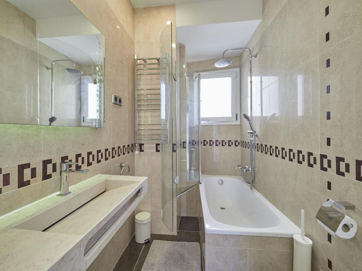 Unique Cozy Scenic Penthouse Barcelone